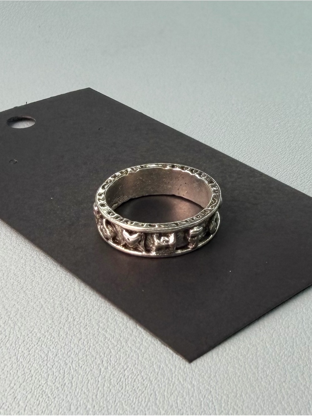 Carved Gothic Motifs Men's Band — Silver